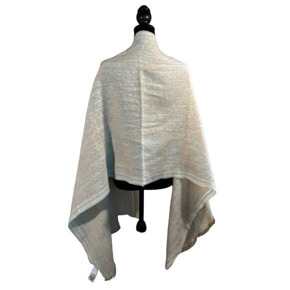 Gap Fringed Raw Edge Holiday Cozy Scarf in Ivory Frost Evening Wrap Shawl - Picture 4 of 14